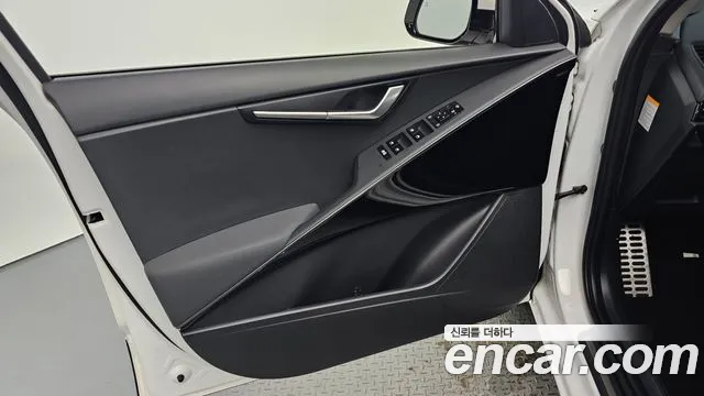 Kia Niro The All New — Фото автомобиля 13