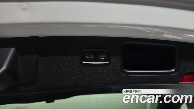Porsche Macan — Фото автомобиля 20