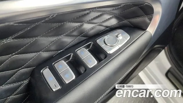Genesis G70 — Фото автомобиля 27