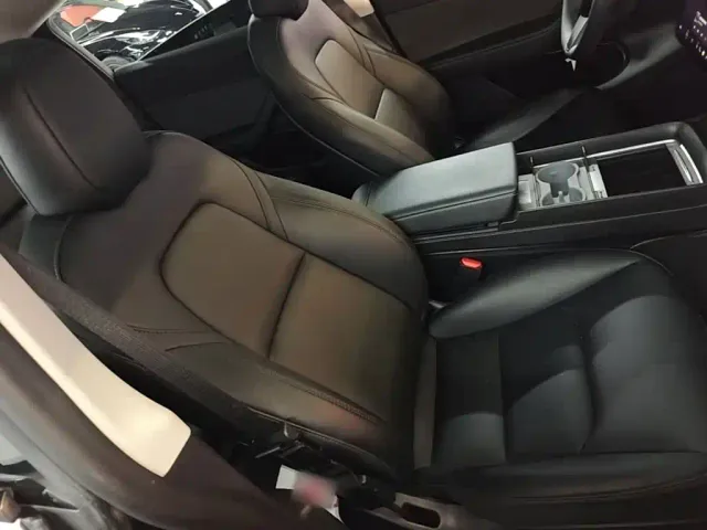 Tesla Model Y — Фото автомобиля 24