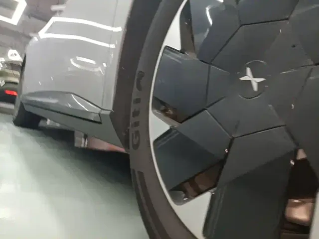 Xpeng P7+ — Фото автомобиля 20
