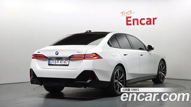 BMW 5-Series 5 серия (G60) 530i xDrive M Sport — Фото автомобиля 2