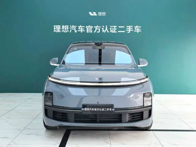 Li Auto L8 — Фото автомобиля 2