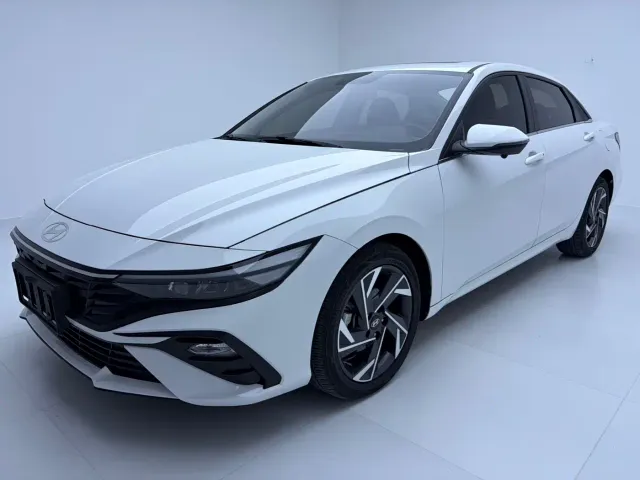 Фотография автомобиля — Hyundai Elantra