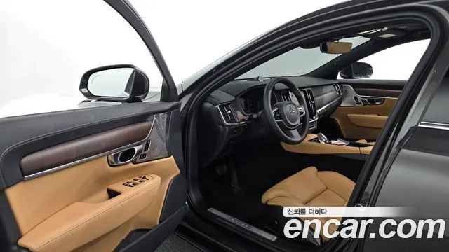 Volvo S90 — Фото автомобиля 15