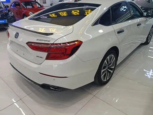 Honda Inspire — Фото автомобиля 3