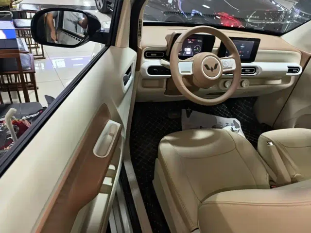 Wuling Hongguang Mini EV — Фото автомобиля 15