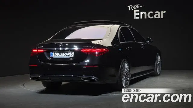 Mercedes-Benz S-Class — Фото автомобиля 2