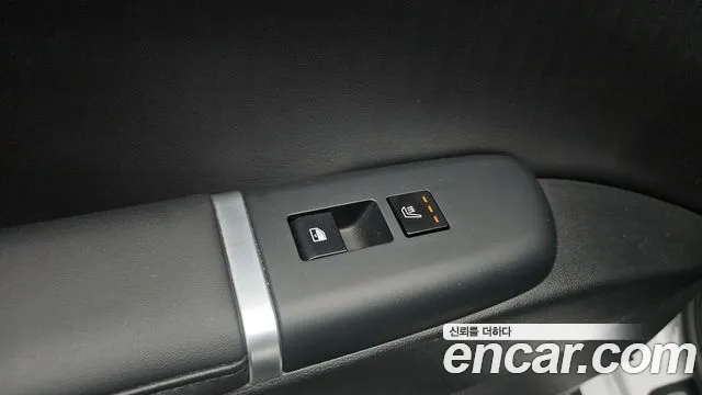 Hyundai Grandeur Grandeur (GN7) 2.5 Бензин 2WD — Фото автомобиля 30