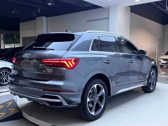 Audi Q3 — Фото автомобиля 9