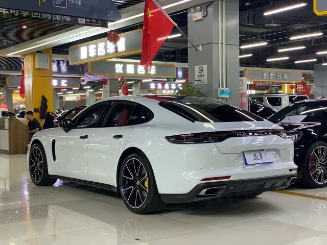 Porsche Panamera — Фото автомобиля 18