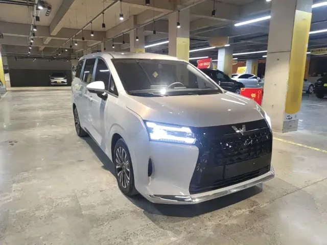 Wuling Starlight 730 — Фото автомобиля 3
