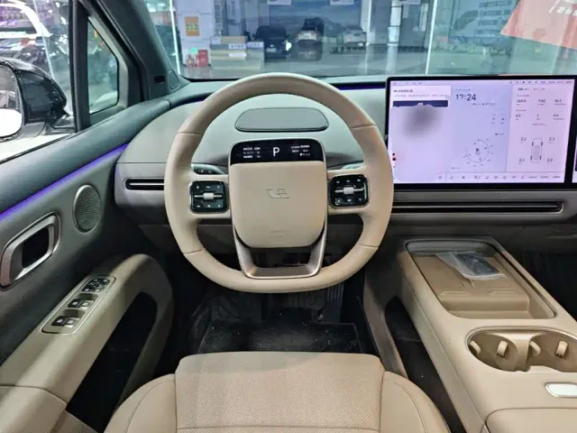 Li Auto i6 — Фото автомобиля 10