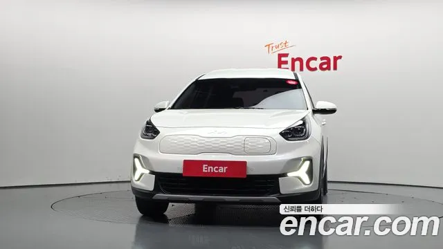 Kia Niro — Фото автомобиля 3