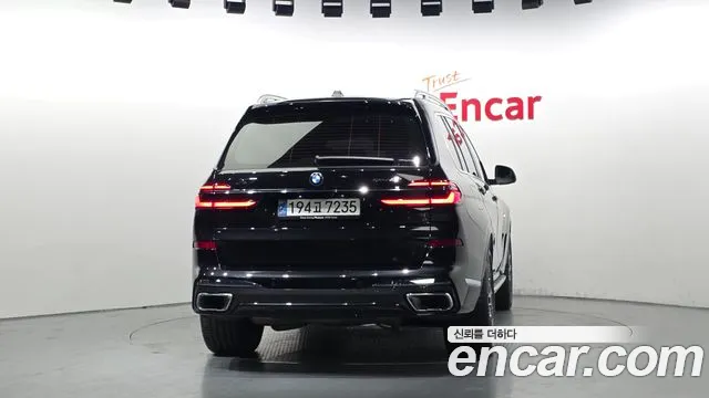 BMW X7 — Фото автомобиля 4