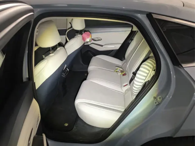 BYD Qin L — Фото автомобиля 6