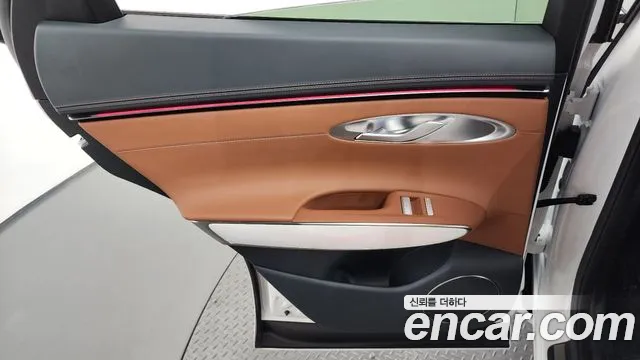 Genesis GV70 2.5T Бензин AWD — Фото автомобиля 20