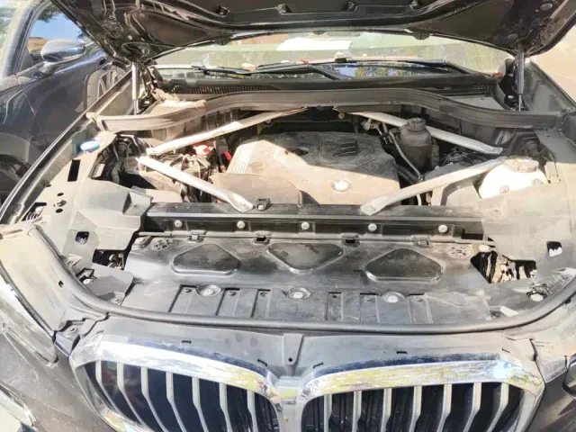 BMW X5 — Фото автомобиля 3