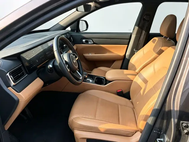 Li Auto ONE — Фото автомобиля 13