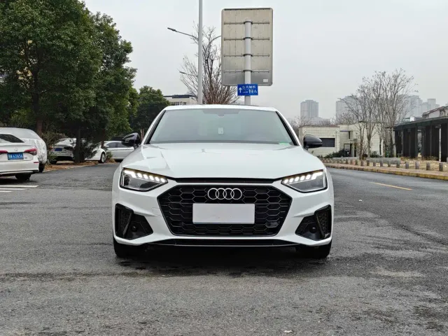 Audi A4L — Фото автомобиля 2