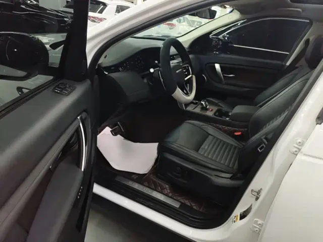 Land Rover Discovery Sport — Фото автомобиля 15