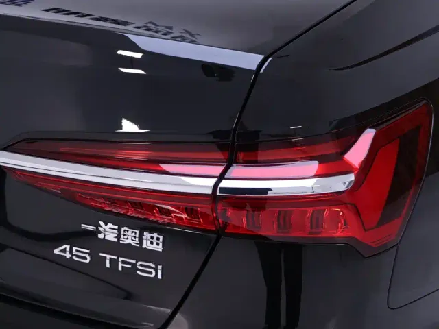 Audi A6L — Фото автомобиля 9