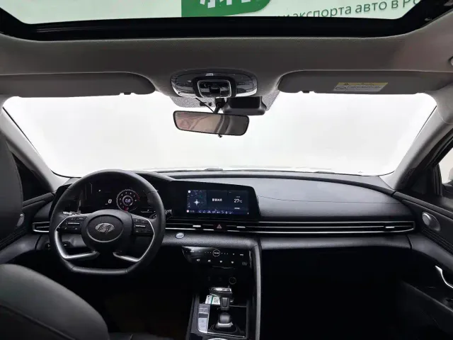 Hyundai Elantra — Фото автомобиля 18