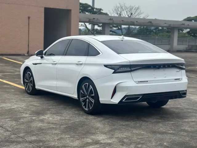 Chery Arrizo 8 — Фото автомобиля 7