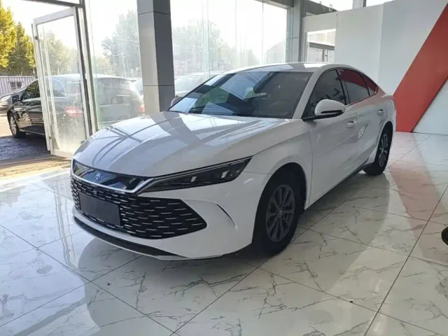 Фотография автомобиля — BYD Qin L