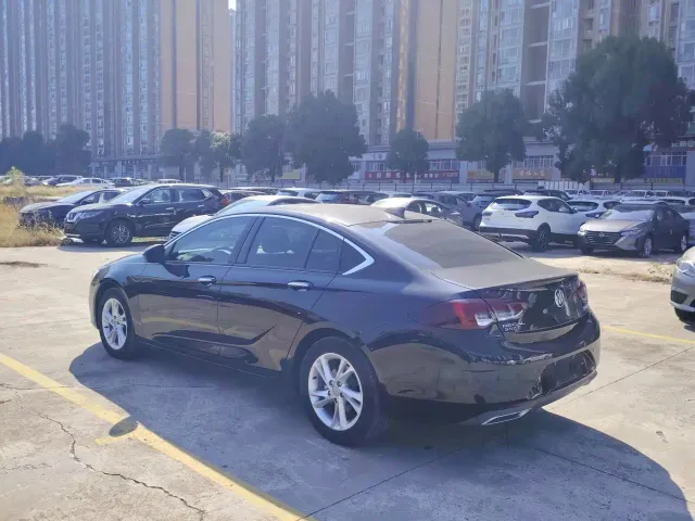 Buick Regal — Фото автомобиля 8