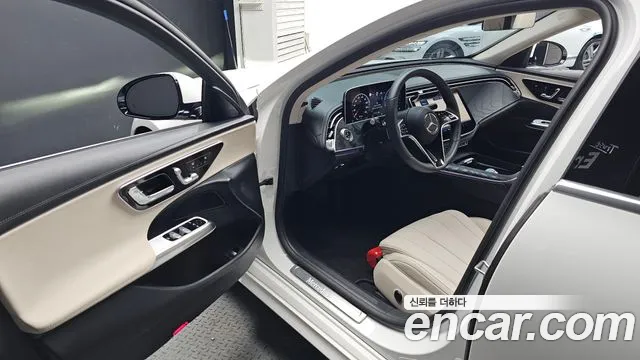 Mercedes-Benz E-Class W214 — Фото автомобиля 9