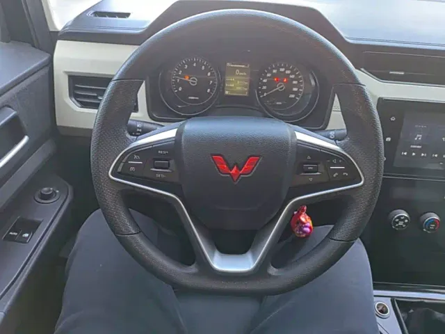 Wuling Zhengcheng — Фото автомобиля 10