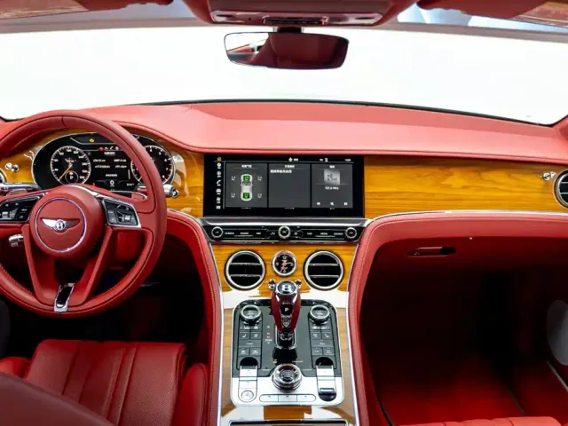 Bentley Continental — Фото автомобиля 9