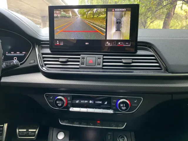Audi Q5L — Фото автомобиля 24
