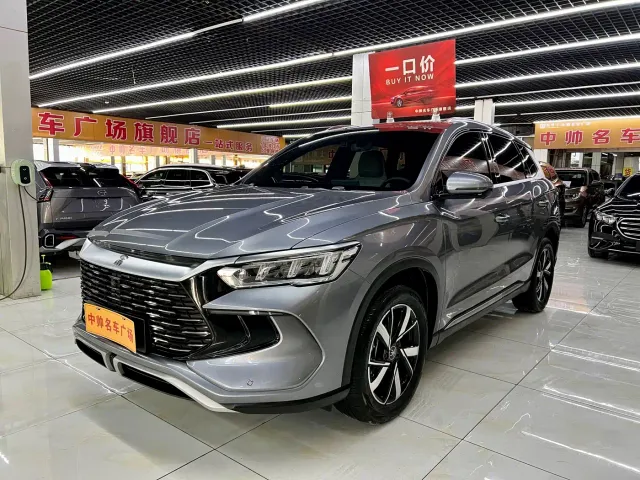 Фотография автомобиля — BYD Song Pro