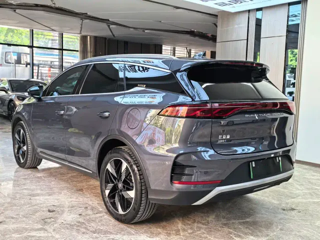BYD Tang — Фото автомобиля 5