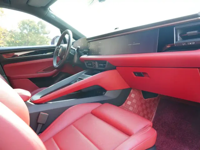 Porsche Macan EV — Фото автомобиля 8
