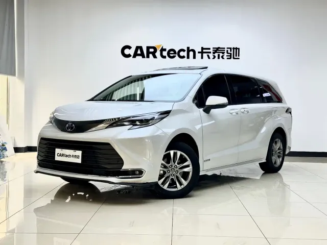 Toyota Sienna — Фото автомобиля 3
