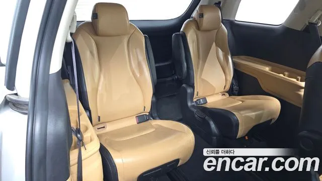 Kia Carnival 4th Gen — Фото автомобиля 18