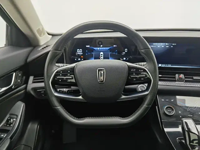Bestune B70 — Фото автомобиля 11