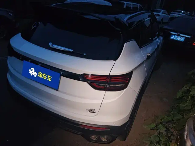 Geely Binyue — Фото автомобиля 3