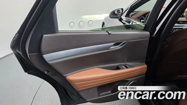 Genesis G80 Бензин 2.5 турбо 2WD — Фото автомобиля 22