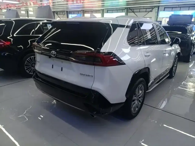 Toyota Wildlander — Фото автомобиля 6