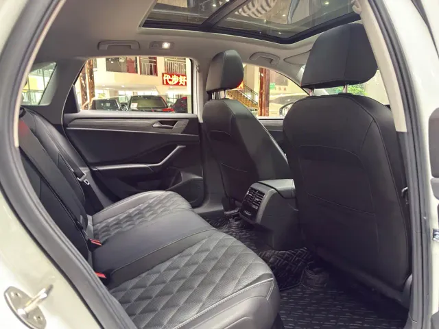 Volkswagen Sagitar — Фото автомобиля 15