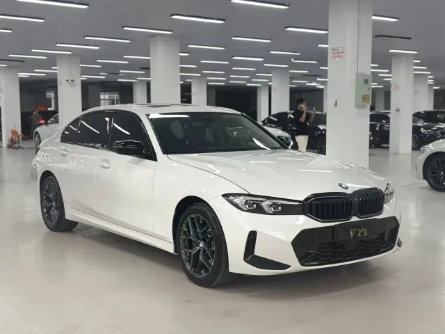 BMW 3 Series — Фото автомобиля 3