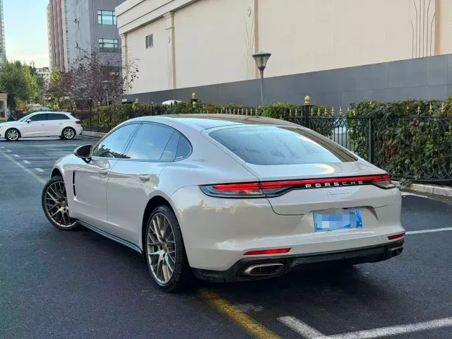 Porsche Panamera — Фото автомобиля 3