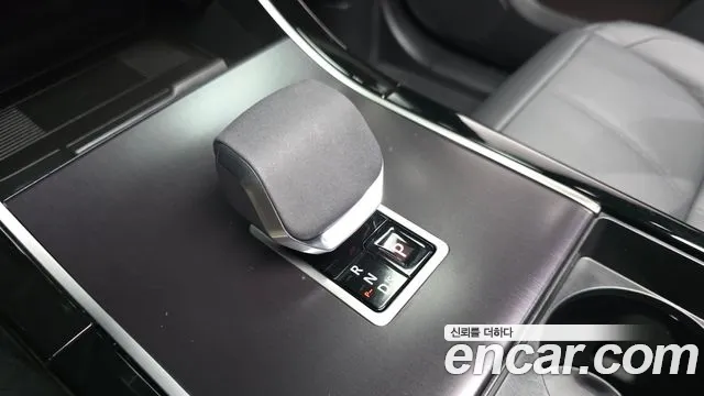 Land Rover Range Rover Velar — Фото автомобиля 9
