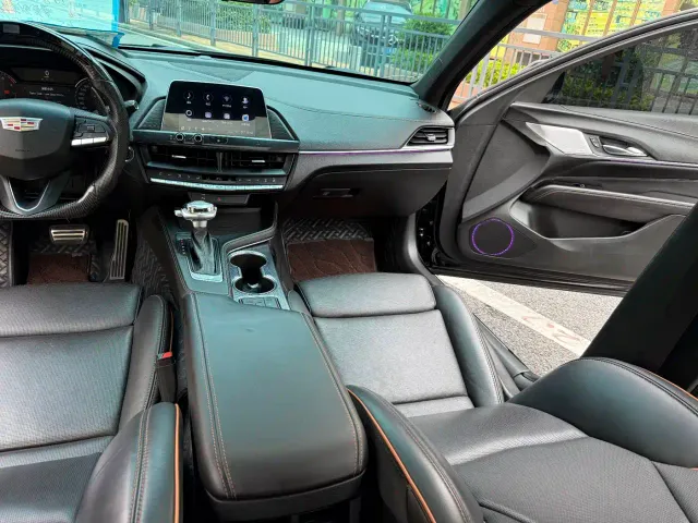 Cadillac XT5 — Фото автомобиля 7