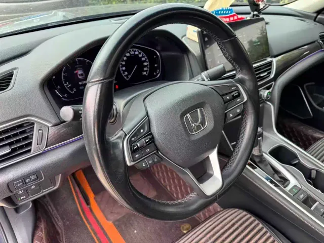 Honda Accord — Фото автомобиля 5