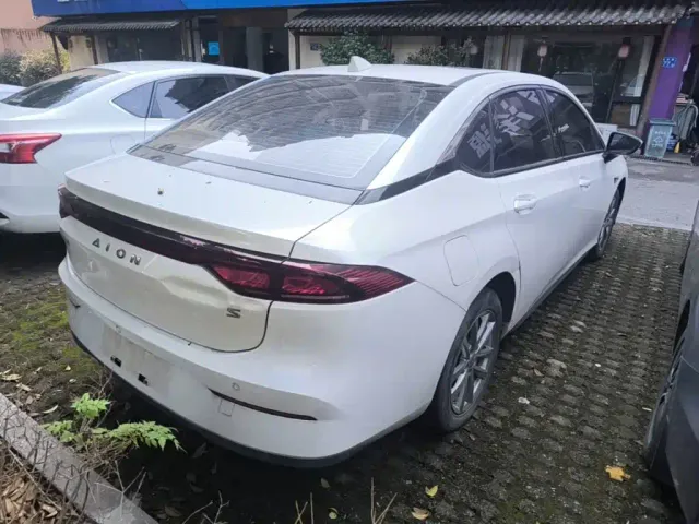 GAC Aion S — Фото автомобиля 6